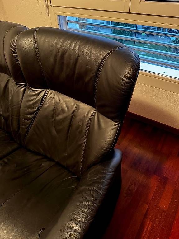 Poltrone: Himolla 2-Sitzer Relaxsofa in schwarzem Leder – Usato da Ipsach venduto da est_ym95 4