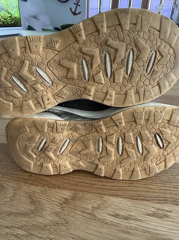 Scarpe per ragazzi: Jurassic World Sneaker Gr. 29 – Usato da Gwatt (Thun) venduto da Bennae 2