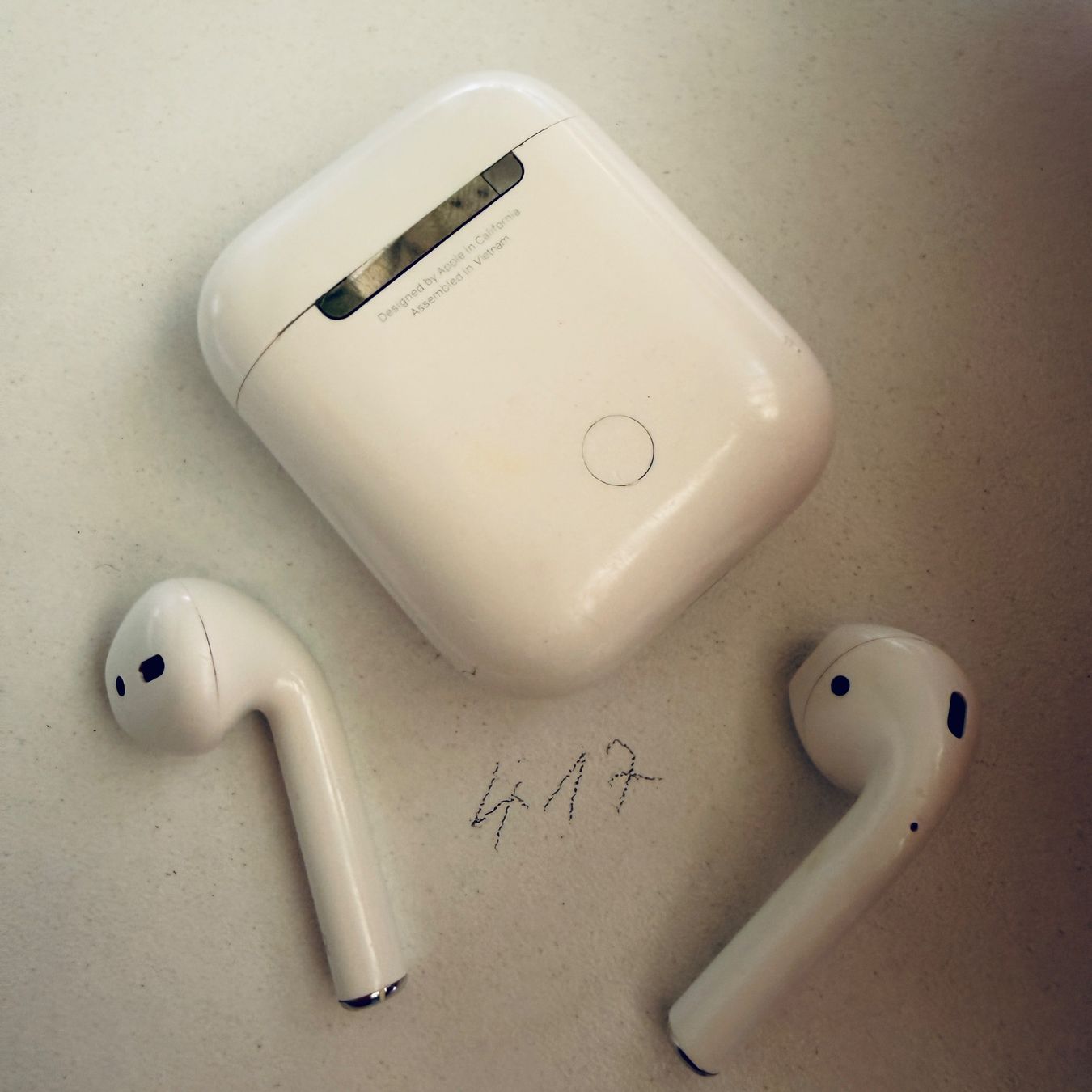 Apple Casques audio: Original Apple AirPods 2 Gen. Wireless Kopfhörer & Case – D'occasion à Basel par MY.AIRPODS.SHOP 3