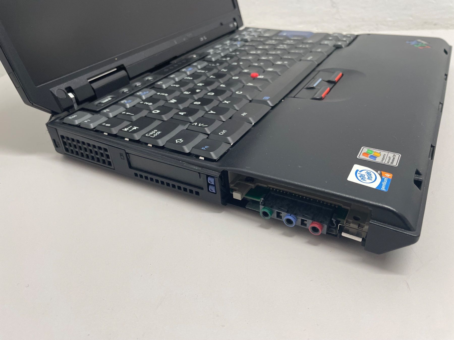 IBM Notebook: IBM Thinkpad T30 – Difettoso da Niederdorf venduto da LeptonAG 2