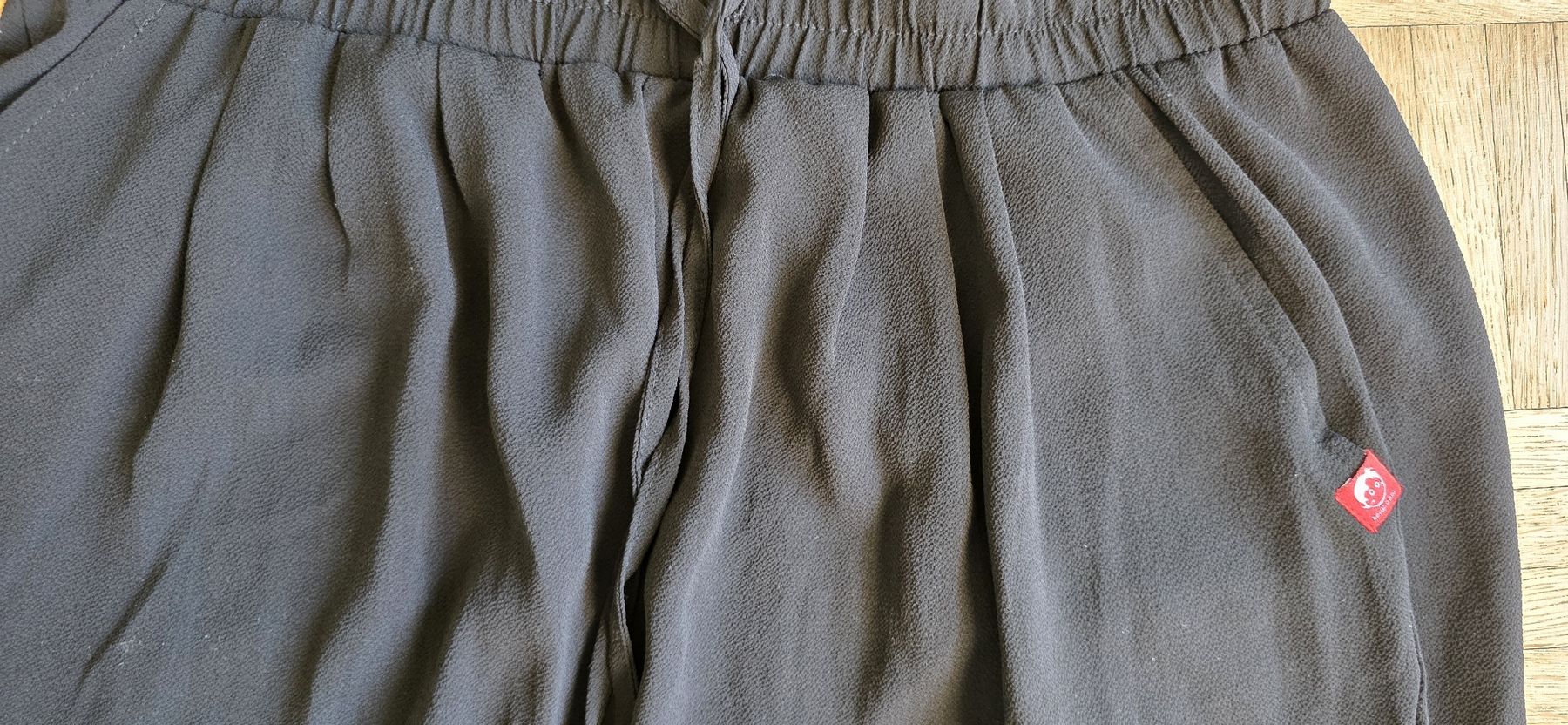 Pantaloni: Pantalon noir fluide Heidi.com – Usato da Yverdon-les-Bains venduto da van_dq65 4
