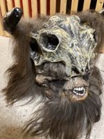 Fasnachtmaske Kloschotte mit Totenkopf und Fell braun