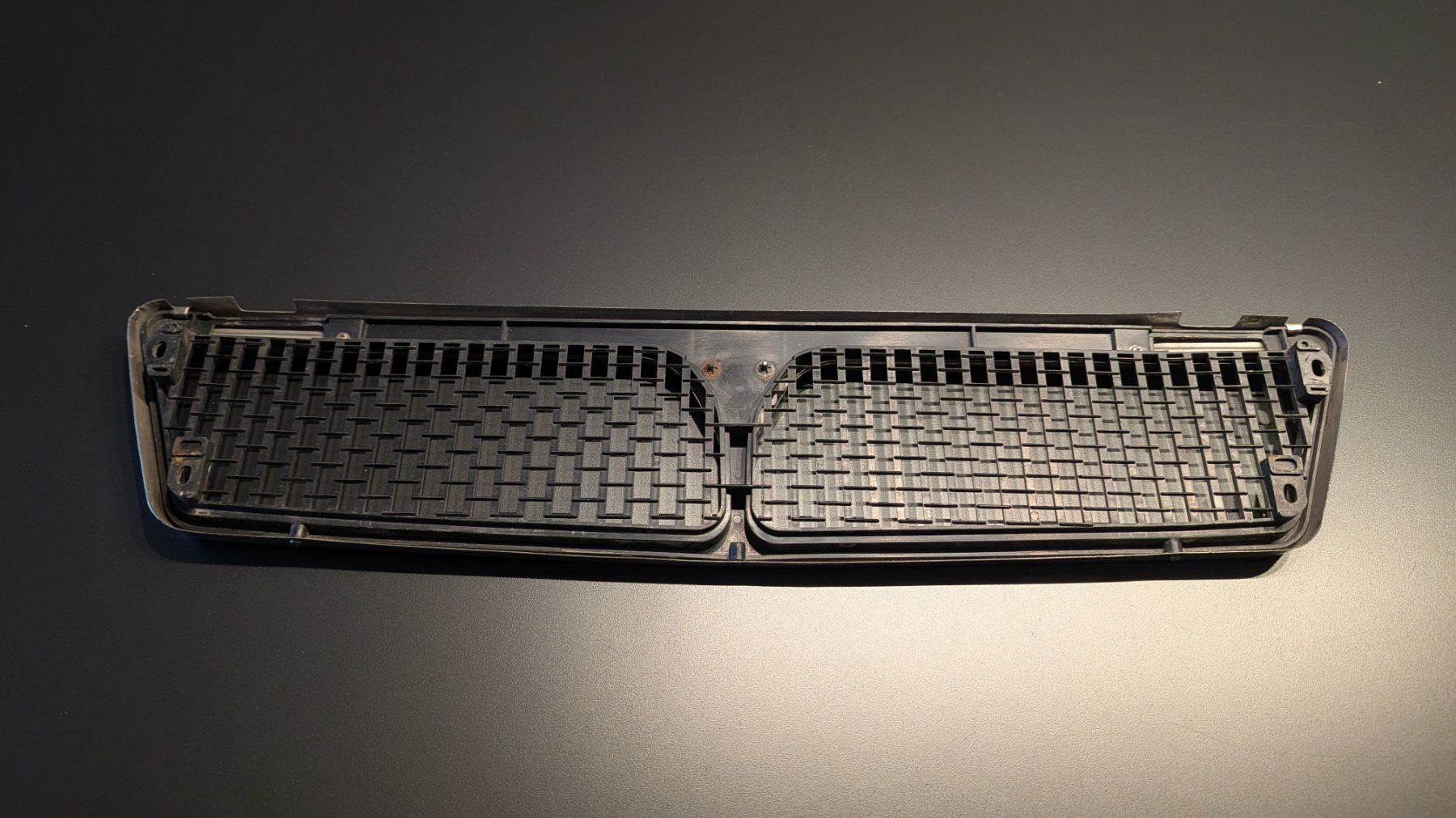 Lancia Tutti pezzi di ricambio auto: Kühlergrill Lancia Beta – Usato da Wuppenau venduto da Signum001 1