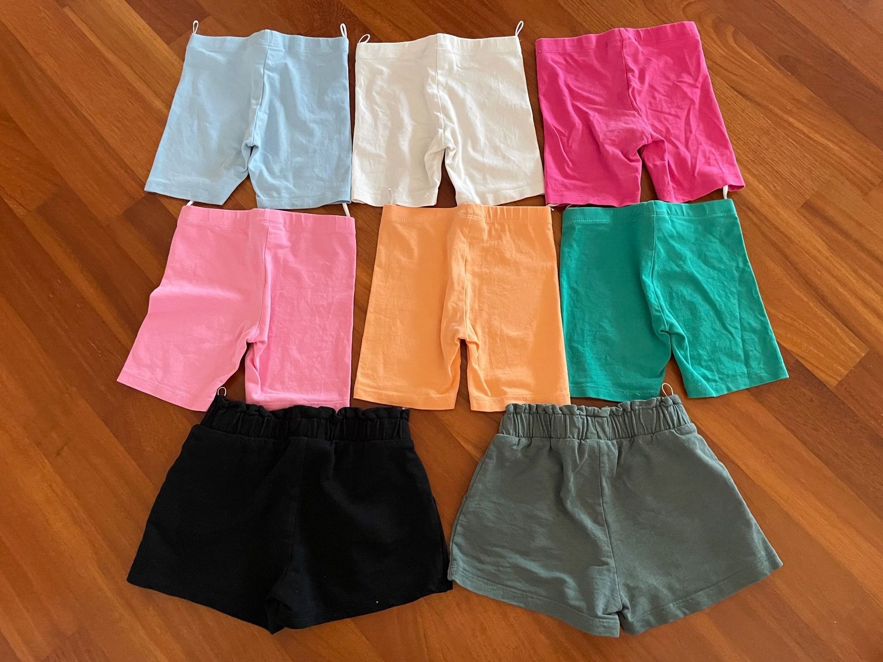 C&A Lotti & Set di vestiti: Shorts von C&A gr.98 – Usato da Winkel venduto da jen_5wrx 1