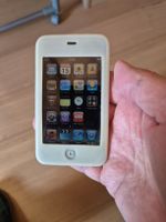 iPod Touch 4. Generation 8GB gebraucht mit Hülle