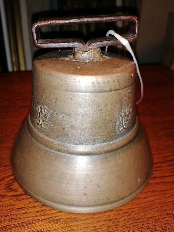 Campanacci mucche: cloche ancienne. – Usato da St. Maurice venduto da Benoit12
