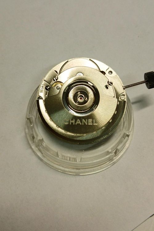 Eta Orologi: Uhrwerk ETA 2892-A2 von CHANEL – Nuovo e nell'imballaggio originale da Lyss venduto da liquidpalladium