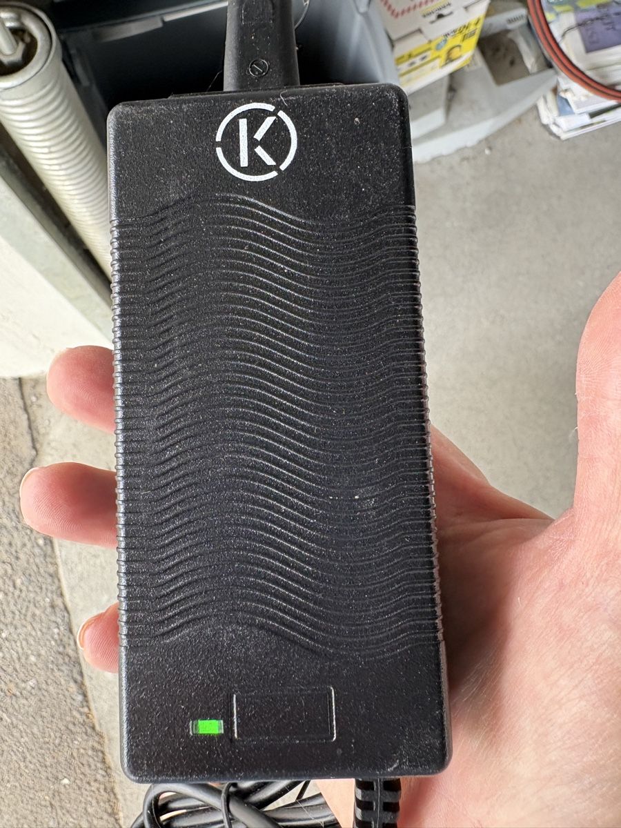 Caricabatterie: Kiffe Golf Ladegerät 24V Li-Ion Battery German Trolley Techn – Usato da Wollerau venduto da Smile4you