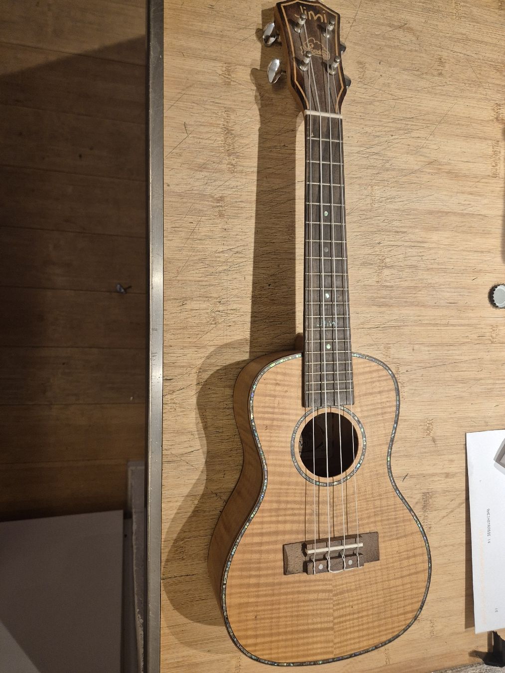 Strumenti musicali: Schöne Ukulele, guter Zustand – Nuovo (secondo la descrizione) da Diepoldsau venduto da mar_cr5t