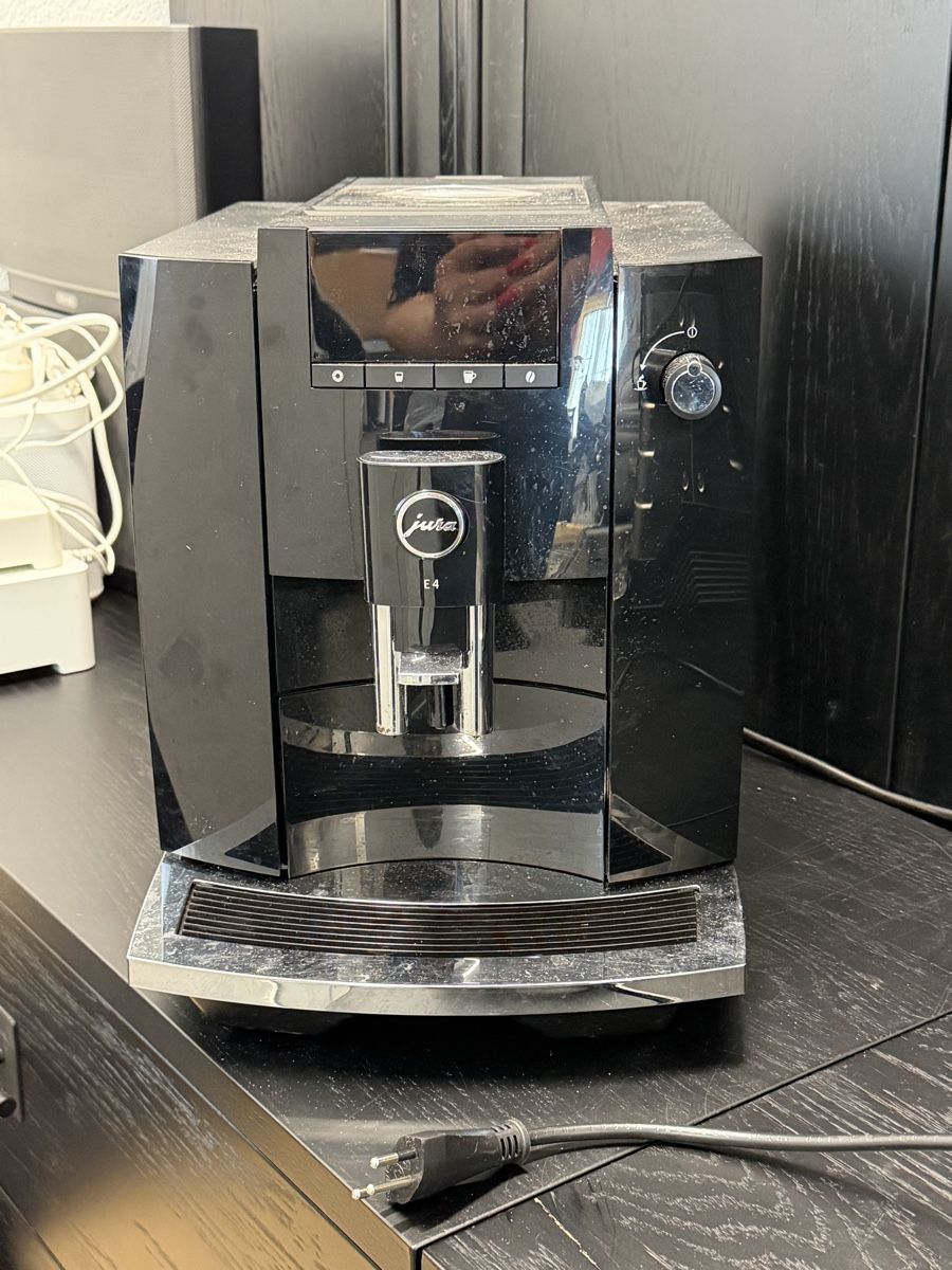 Jura Macchine per caffè & Macchine per espresso: Jura Kaffeemaschine – Usato da Kollbrunn venduto da Jani2015 1