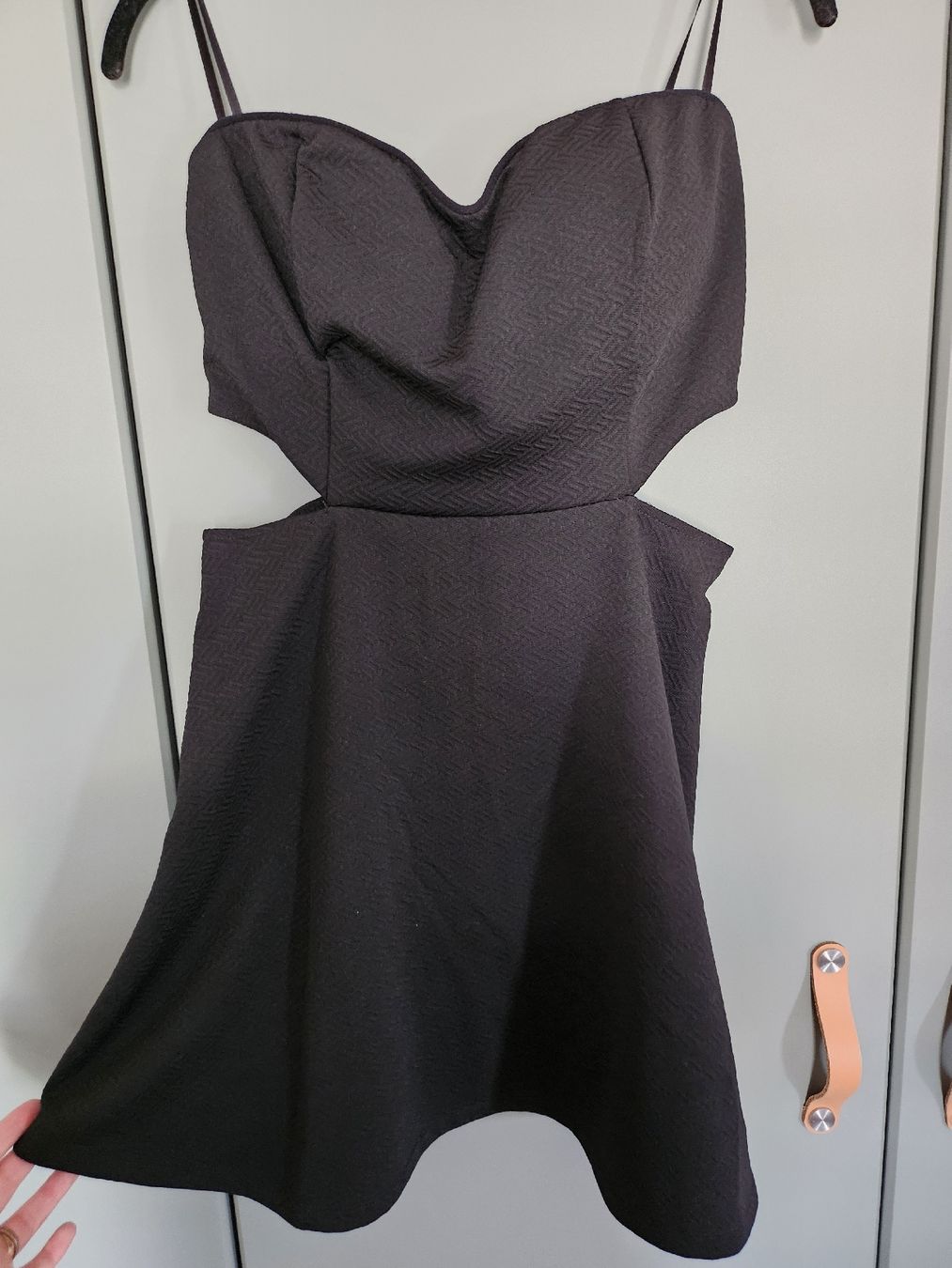 Vestiti: Robe noire – Nuovo (secondo la descrizione) da La Tour-de-Peilz venduto da mar_2r26