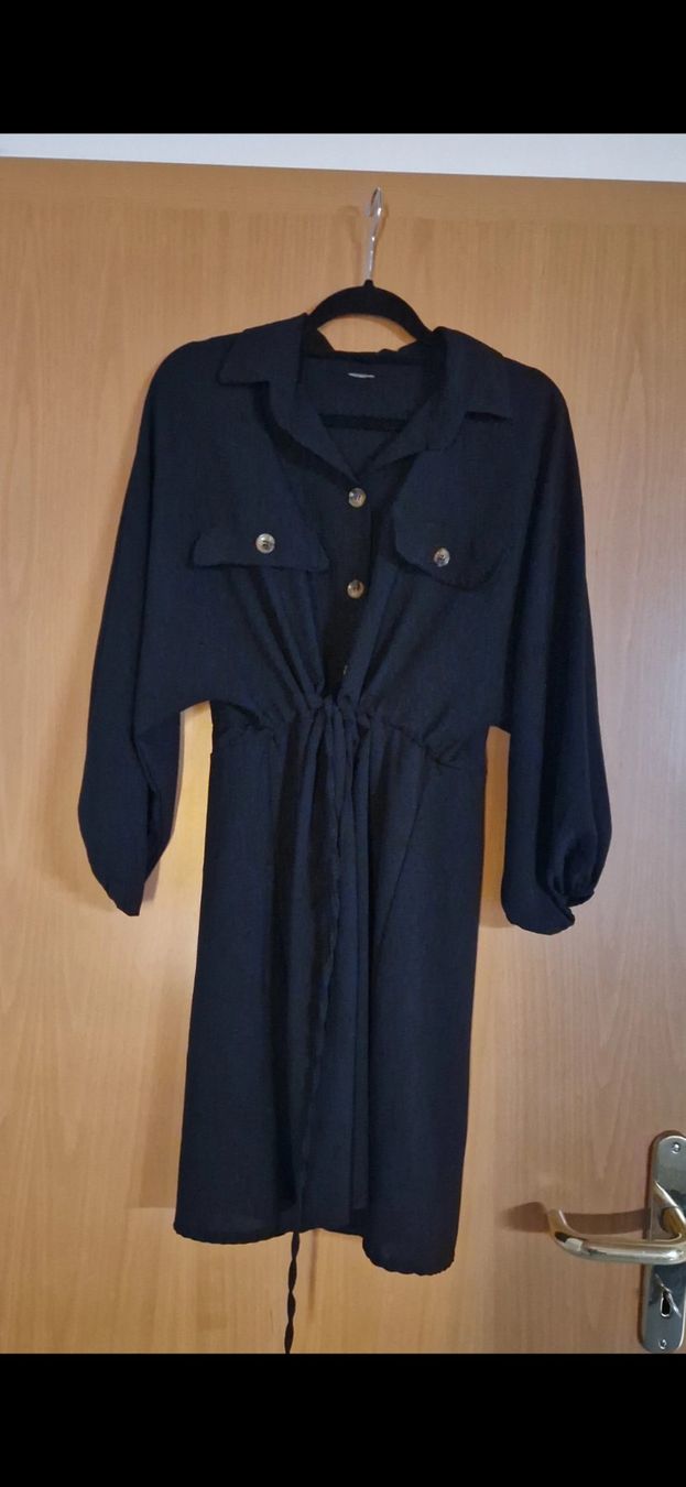 Kleider: Schwarzes Kleid – Gebraucht aus Bubendorf von ang_b829 1