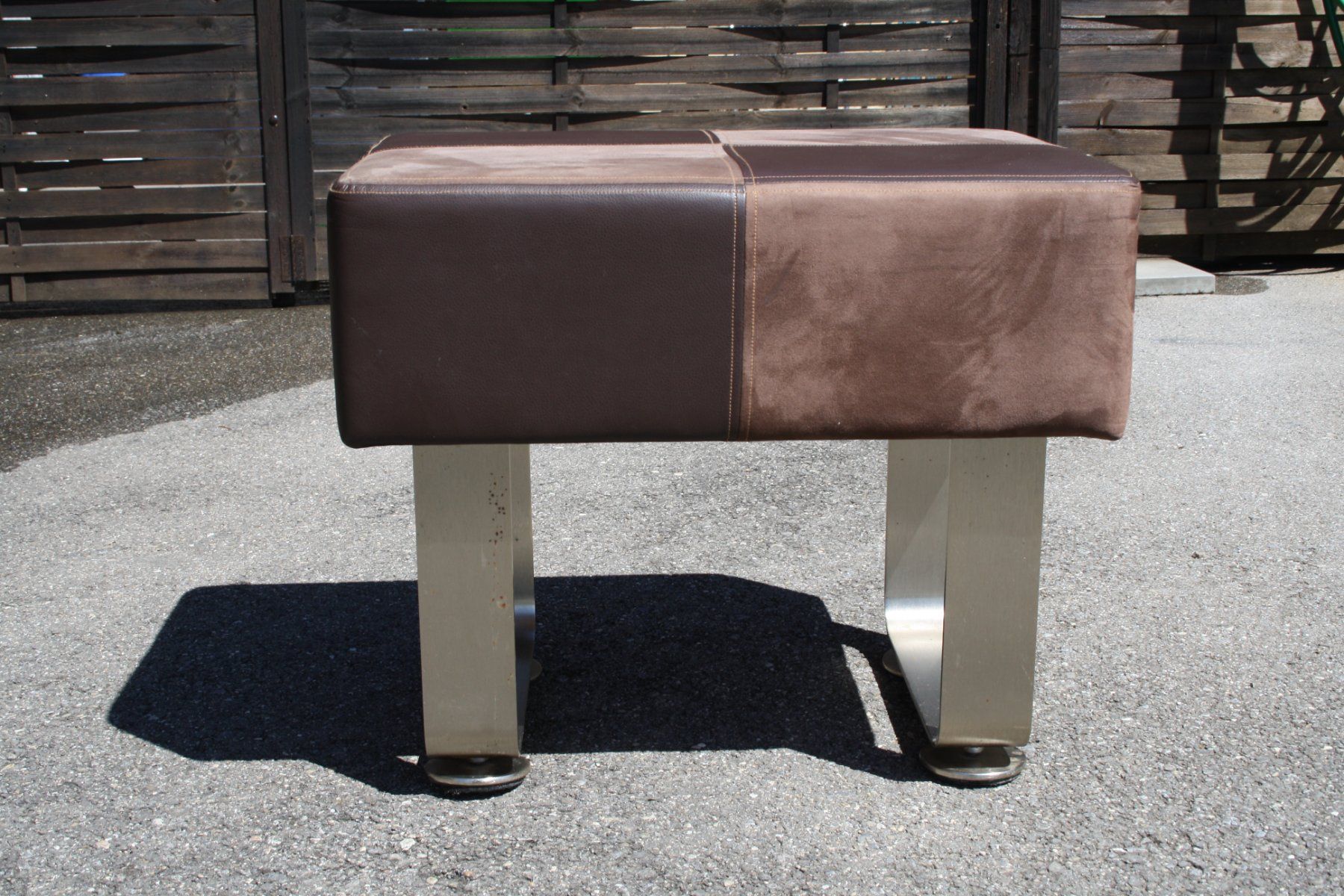 Sgabelli: HOCKER MASSIVER SCHWERER HOCKER – Usato da Wauwil venduto da Pneuedy 4