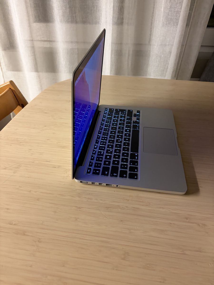 Apple Portables: MacBook Pro retina 13  – D'occasion à Zürich par gokhanaktas87 2