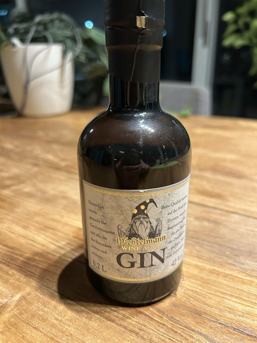 Spiritueux: Wichtelmann wine aged Gin – Neuf avec emballage d'origine à Zug par Tugiumerin