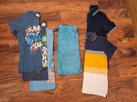 Jungen Sommer Kleiderpaket. Gr. 134. 6 Teile