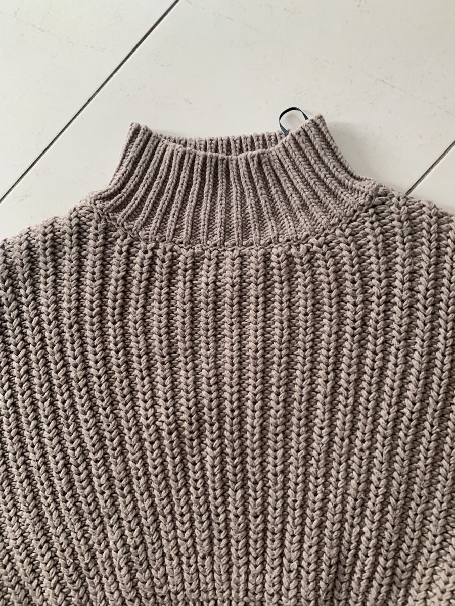 H&M Pullover & Sweatshirts: Kurzer Stehkragen Pullover von H&M Gr. M taupe – Gebraucht aus Ellikon an der Thur von Bali1999 2