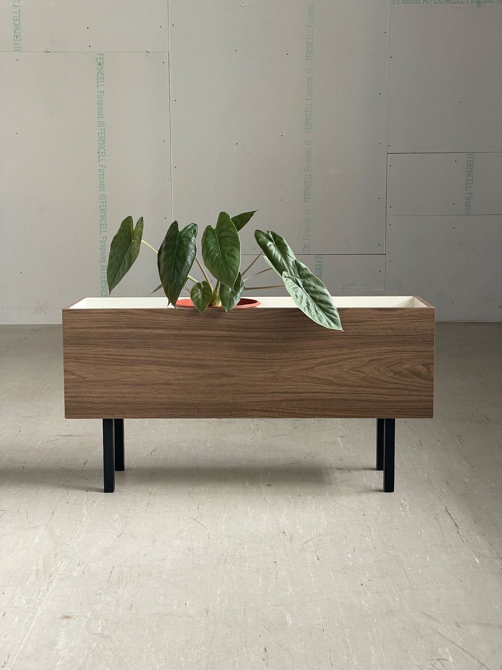 Vasi per fiori: 1960er Planter / Pflanzengefäss / Pflanzen Trog – Usato da Bern venduto da Modern-Era 2