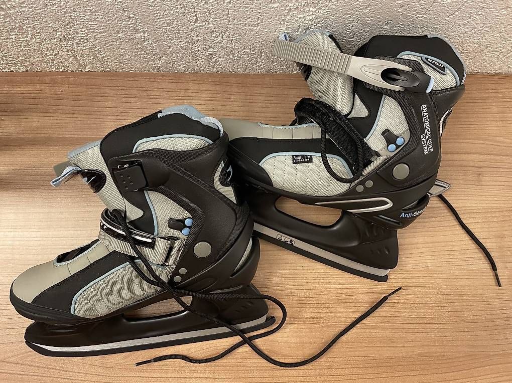 Pattini da ghiaccio: Schlittschuhe Gr-38 – Usato da Lengnau AG venduto da Golf_2