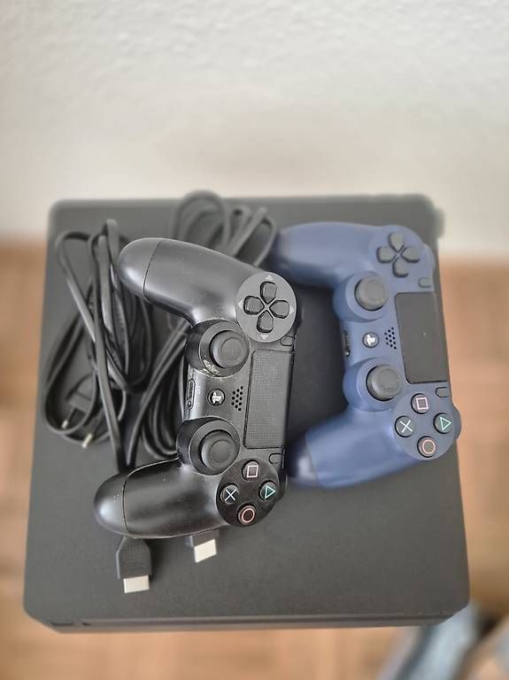 Sony Consoles: PlayStation 4 Slim 500 GB – D'occasion à Pratteln par SuperMario012 2