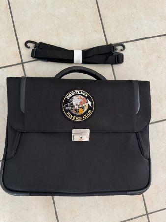 Serviette Samsonite "Breitling Flyers Club"