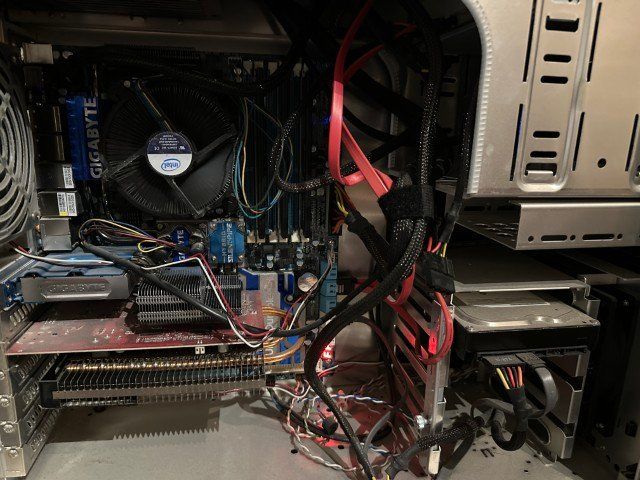 PC: Älterer PC Computer mit Bildschirm Core i7 6GB 1TB Firewire! – Usato da Brunnen venduto da 23068 4