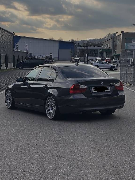 Autos: BMW 320i E90 – D'occasion à St. Erhard par Ali_Gator69 3