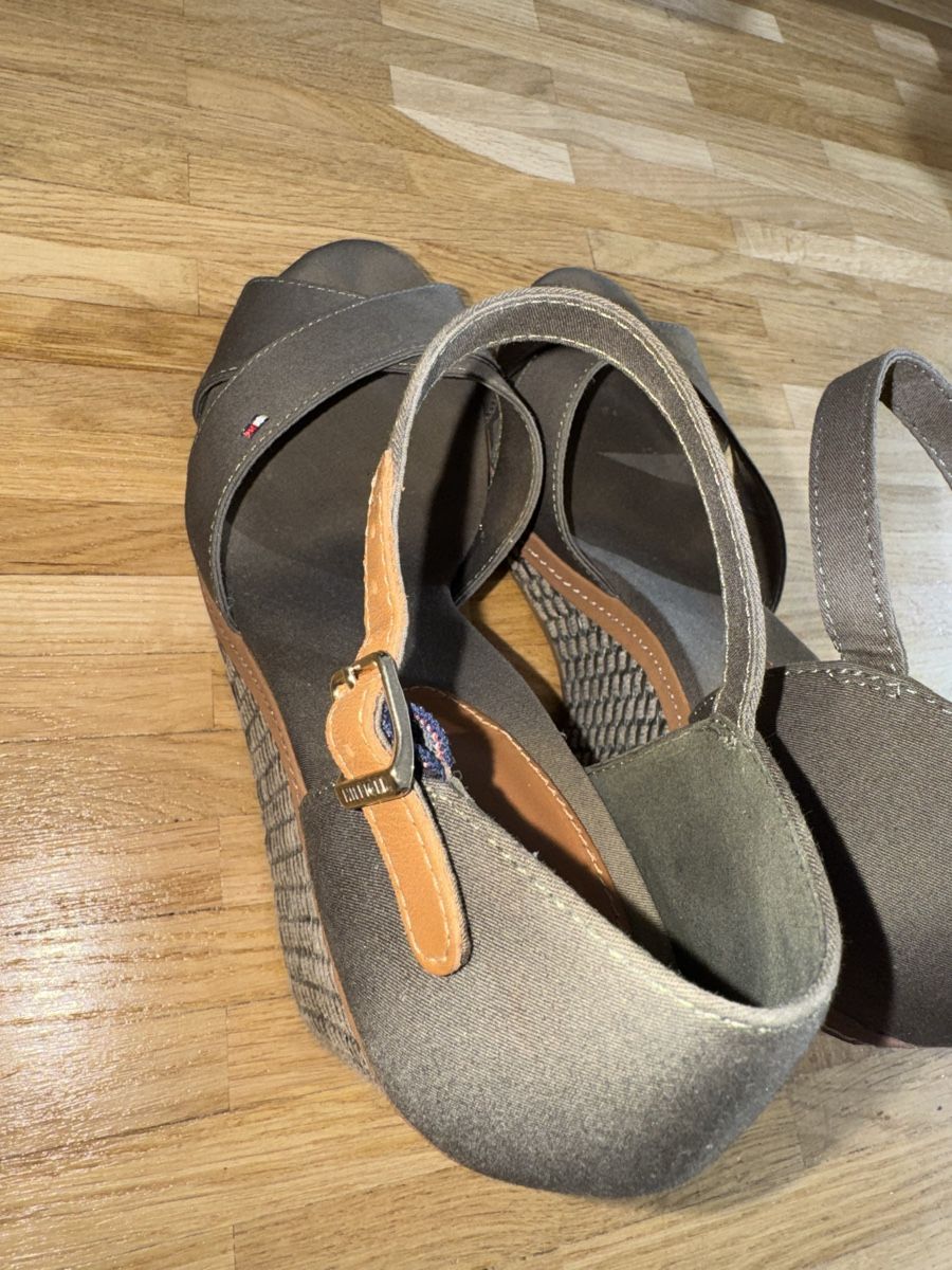 Tommy Hilfiger Damenschuhe: Espadrilles montantes Tommy – Neu (gemäss Beschreibung) aus Sion von kedelazic 3