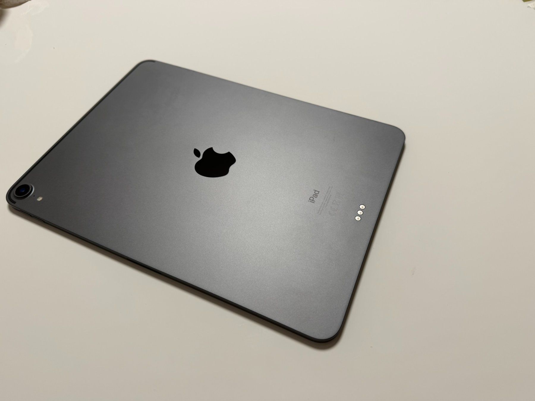 Tablet PC: APPLE IPAD PRO 256GB + PENCIL + KEYBOARD – Gebraucht aus Figino von ant_l7wz 1