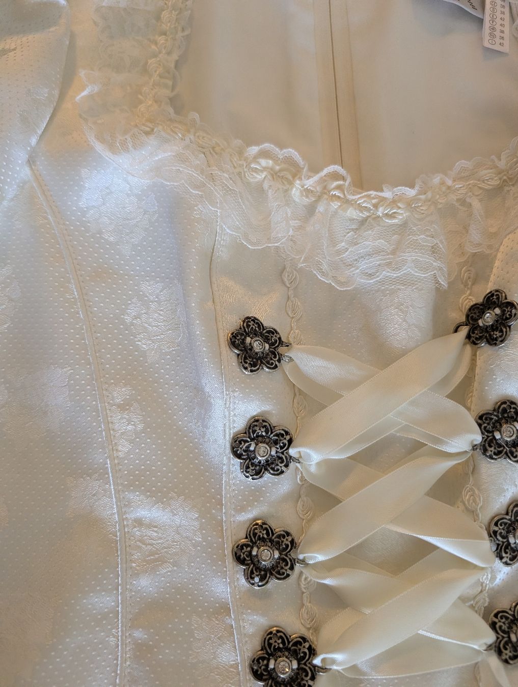 C&A Robes: Fest Dirndl Edel – D'occasion à Jona par Schaniarle 9