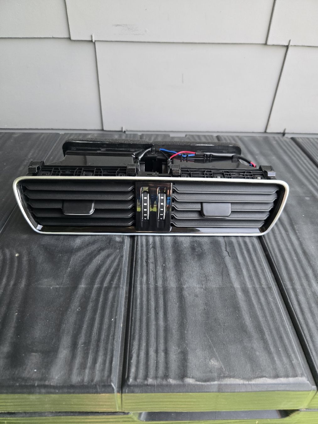 VW Toutes les pièces auto: Lüftungsdüsen eines VW Passat B8, – Neuf avec emballage d'origine à Liestal par rad_5zmy 1