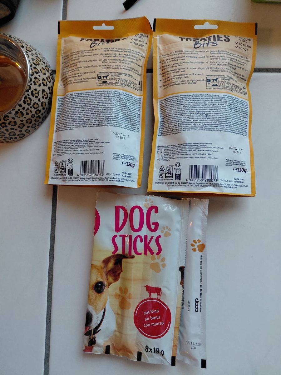 Royal Canin Mangimi: Diverses Hundezubehör und Futter – Nuovo (secondo la descrizione) da Grenchen venduto da lia51 6