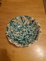 Schale Keramik gesprenkelt blau weiss gewellter Rand