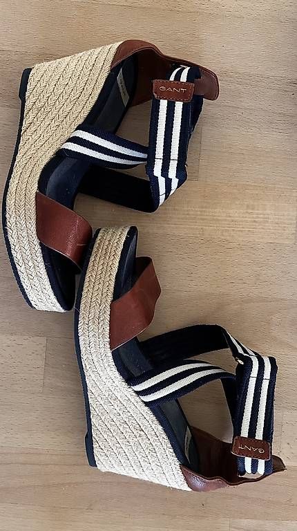 Scarpe da donna: GANT Keilsandaletten Gr. 38 – Usato da Liestal venduto da Schatzsucher90