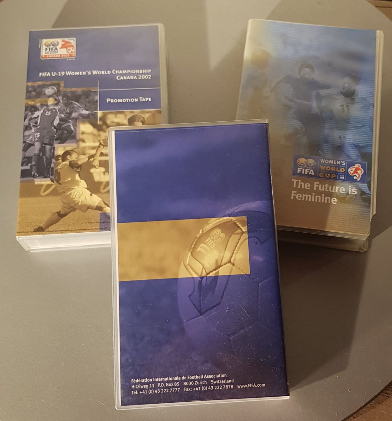 Alle VHS: 3 FIFA-VHS / THE Future is Feminine – Gebraucht aus Erlenbach ZH von wem_6f9c 1