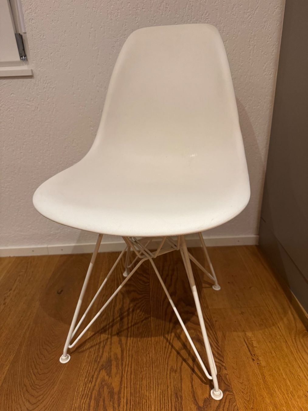 Eames Sedie: ORIGINAL VITRA EAMES PLASTIC ARMCHAIR VON 2015 TOP ZUSTAND – Usato da Balterswil venduto da MR_FEELGOOD