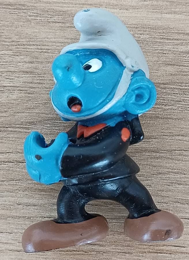 Schleich Statuette: Schlumpf - Feuerwehrmann - Schleich PEYO 1981 – Usato da Walenstadt venduto da Numis68 1