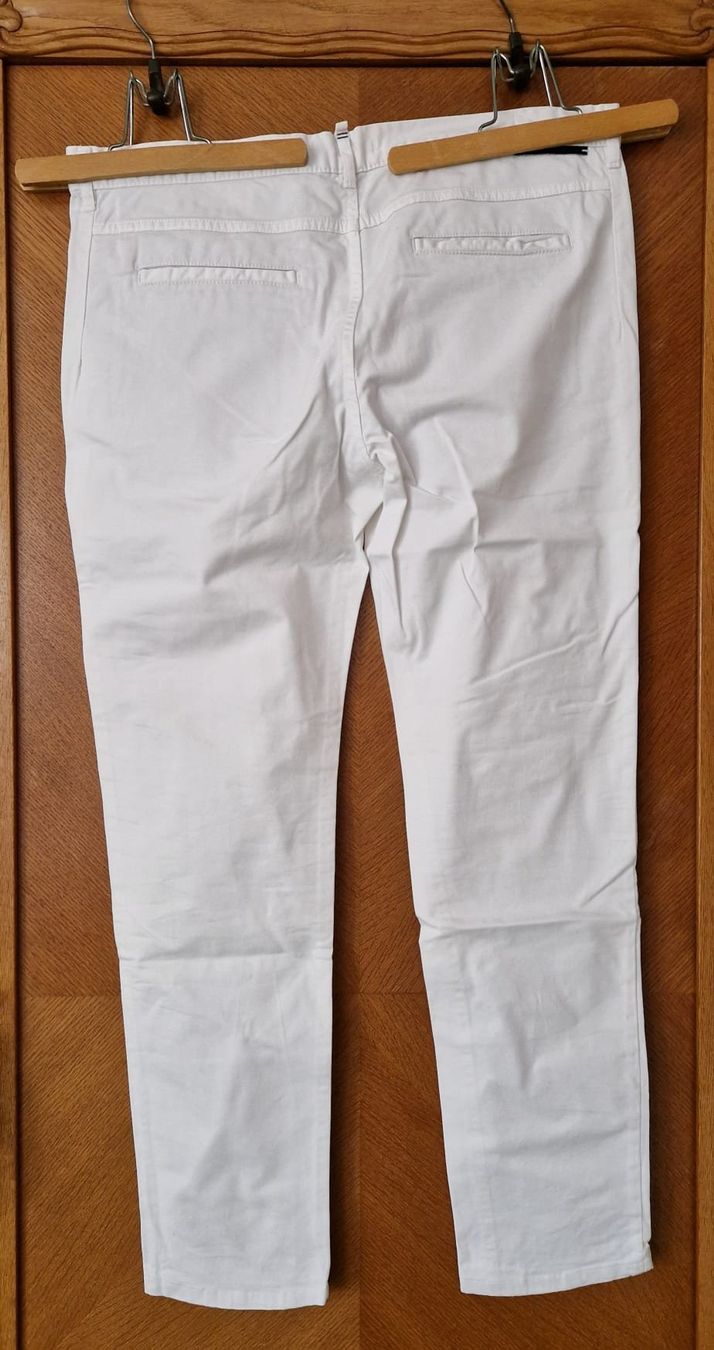 Zara Pantaloni: Hose – Usato da Frauenfeld venduto da jgh_gx6v 1