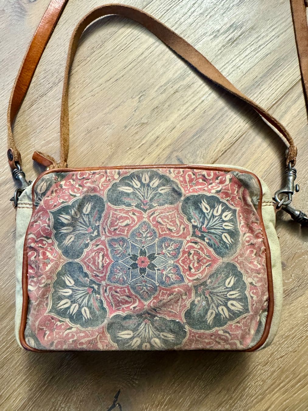 Campomaggi Borse da donna: Kleine CAMPOMAGGI TASCHE aus Canvas + Leder – Usato da Rothrist venduto da Luckywinner 7