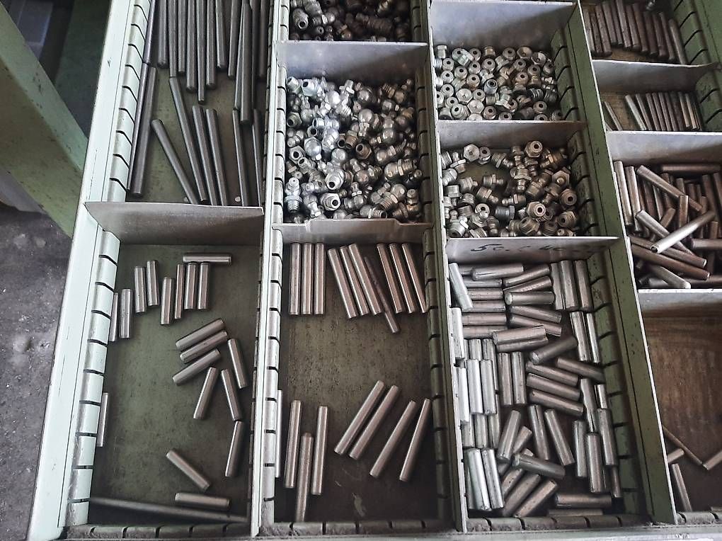 Altro per industria metallurgica: Lot div. Kleinteile – Nuovo (secondo la descrizione) da Münsingen venduto da sttech 1