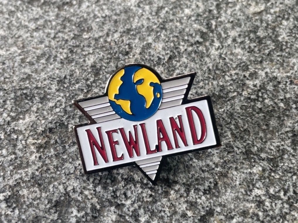 Broschen & Nadeln: Newland Pin, Brosche – Gebraucht aus Winterthur von cheerio97 1