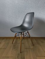 Vitra Eames Stuhl Original DSW schwarz