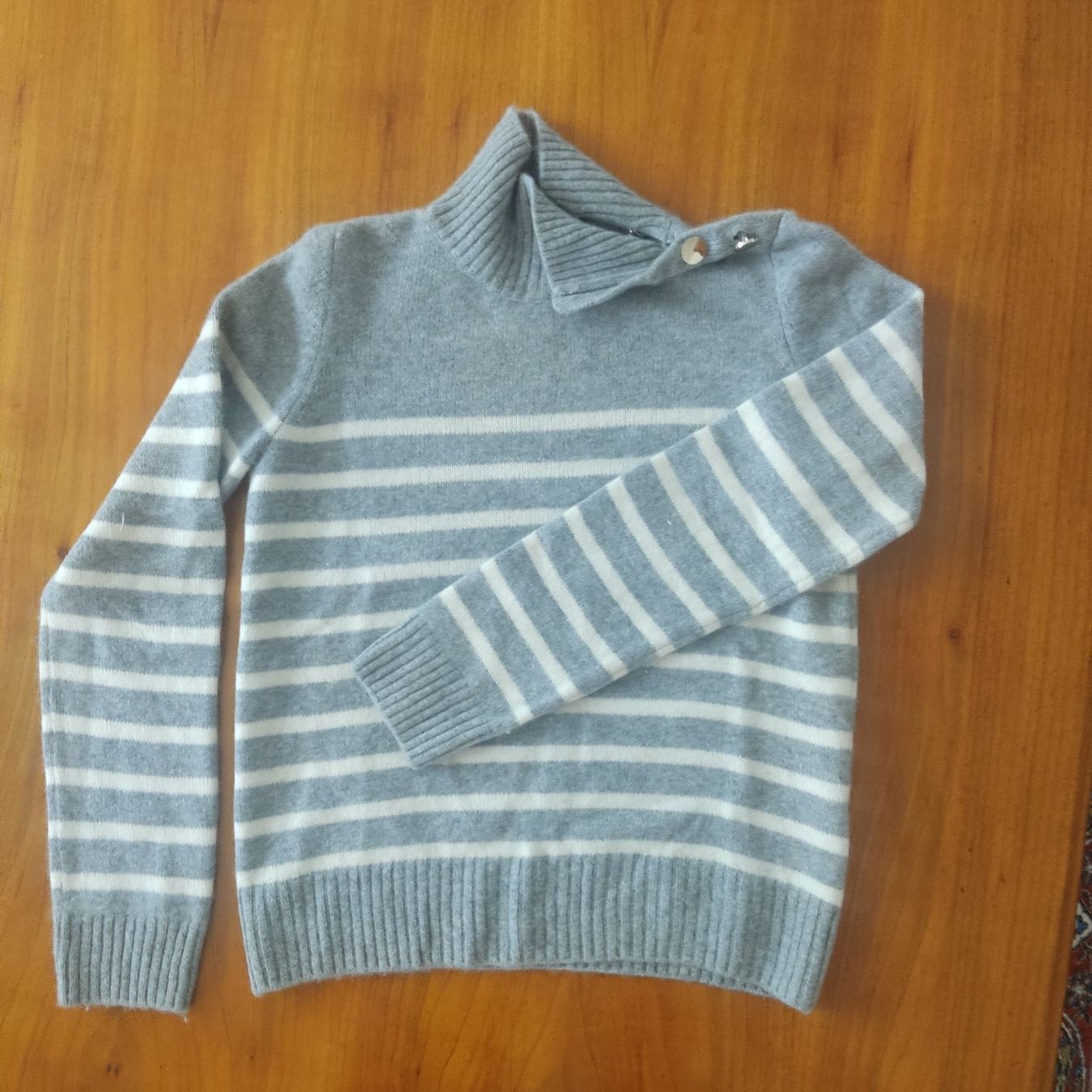 Pulls & Sweat-shirts: Pull cachemire From Future - taille M - gris et blanc – Neuf (Voir description) à Le Mouret par ale_mq7l