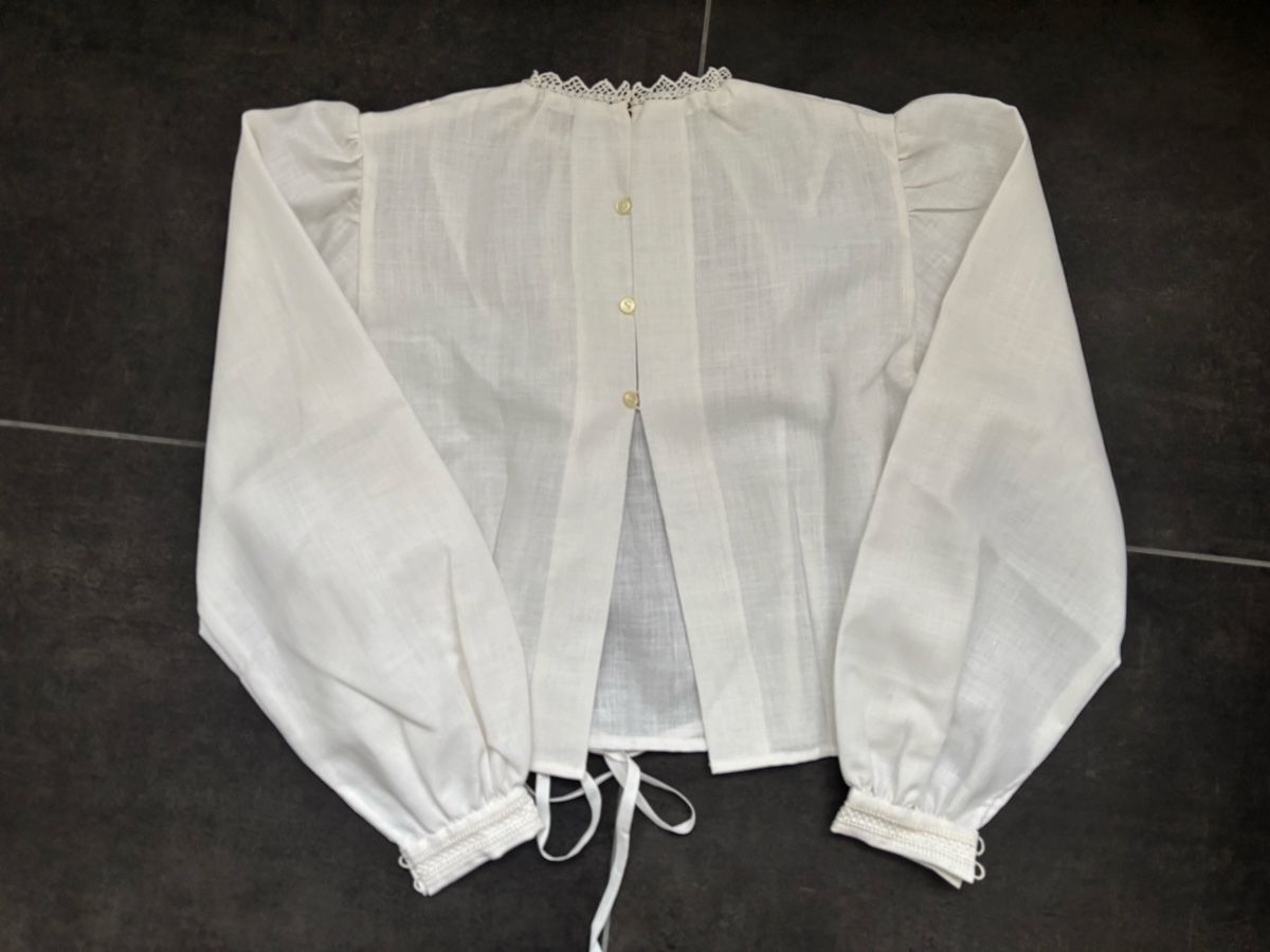 Vestiti: H. Moser Dirndl Gr. 42, Leinendirndl mit 2 Blusen. – Nuovo (secondo la descrizione) da Termen venduto da rowi13 4