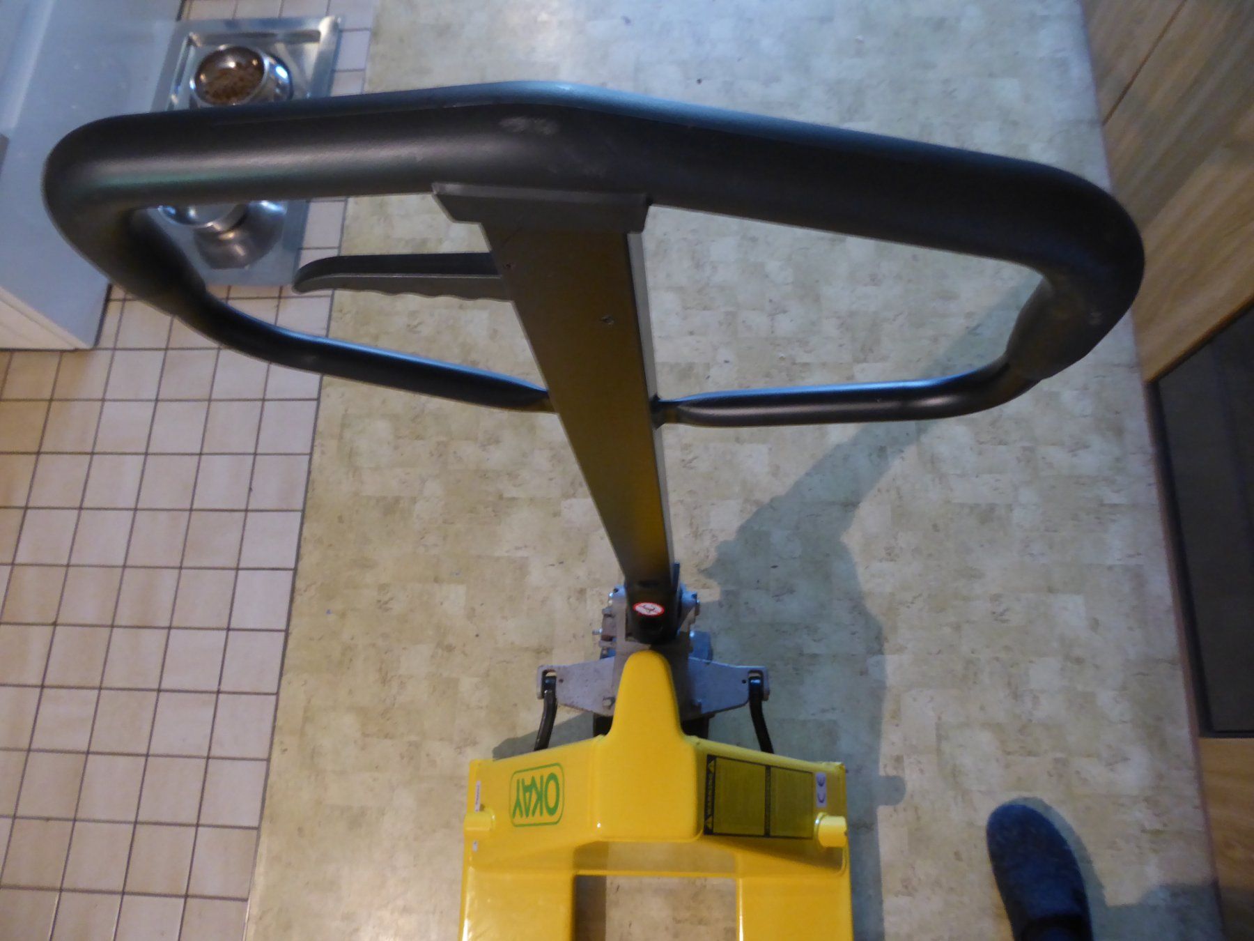 Gabelstapler & Hubwagen: Palettenrolli Okay 115 cm, 2,5 t – Gebraucht aus Ennetbühl von VPHS 2
