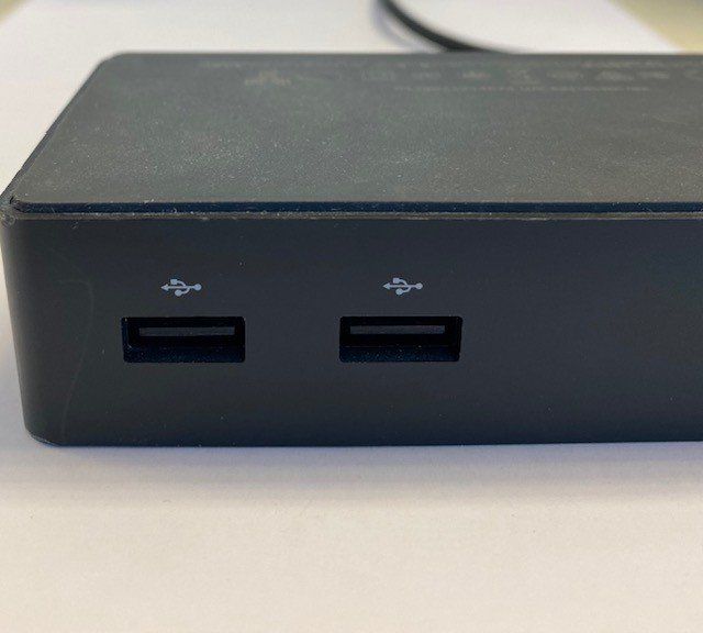 Dockingstation: Microsoft Surface Docking Station - Model 1661, Schwarz – Gebraucht aus Wängi von Bmo 2