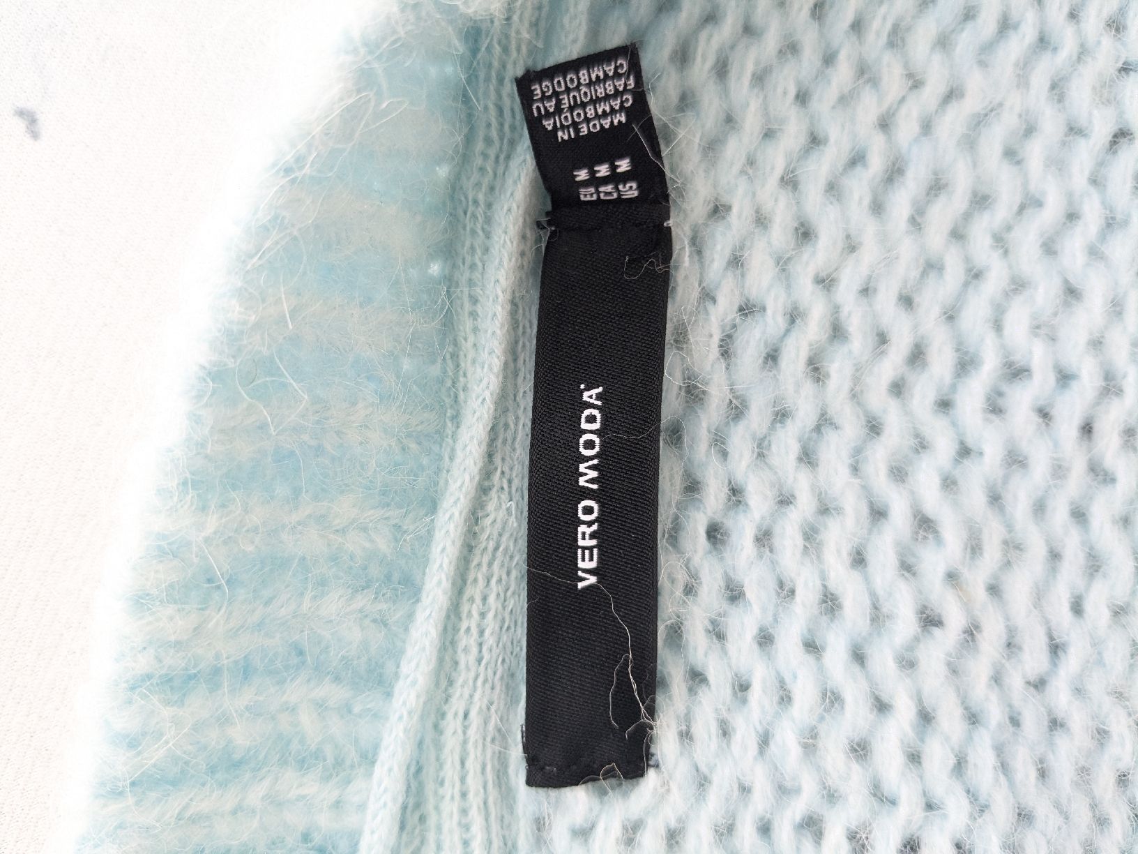 Maglioni & Felpe: Vero Moda Cardigan hellblau Grösse M  – Usato da Rorschach venduto da olg_5qq2 2