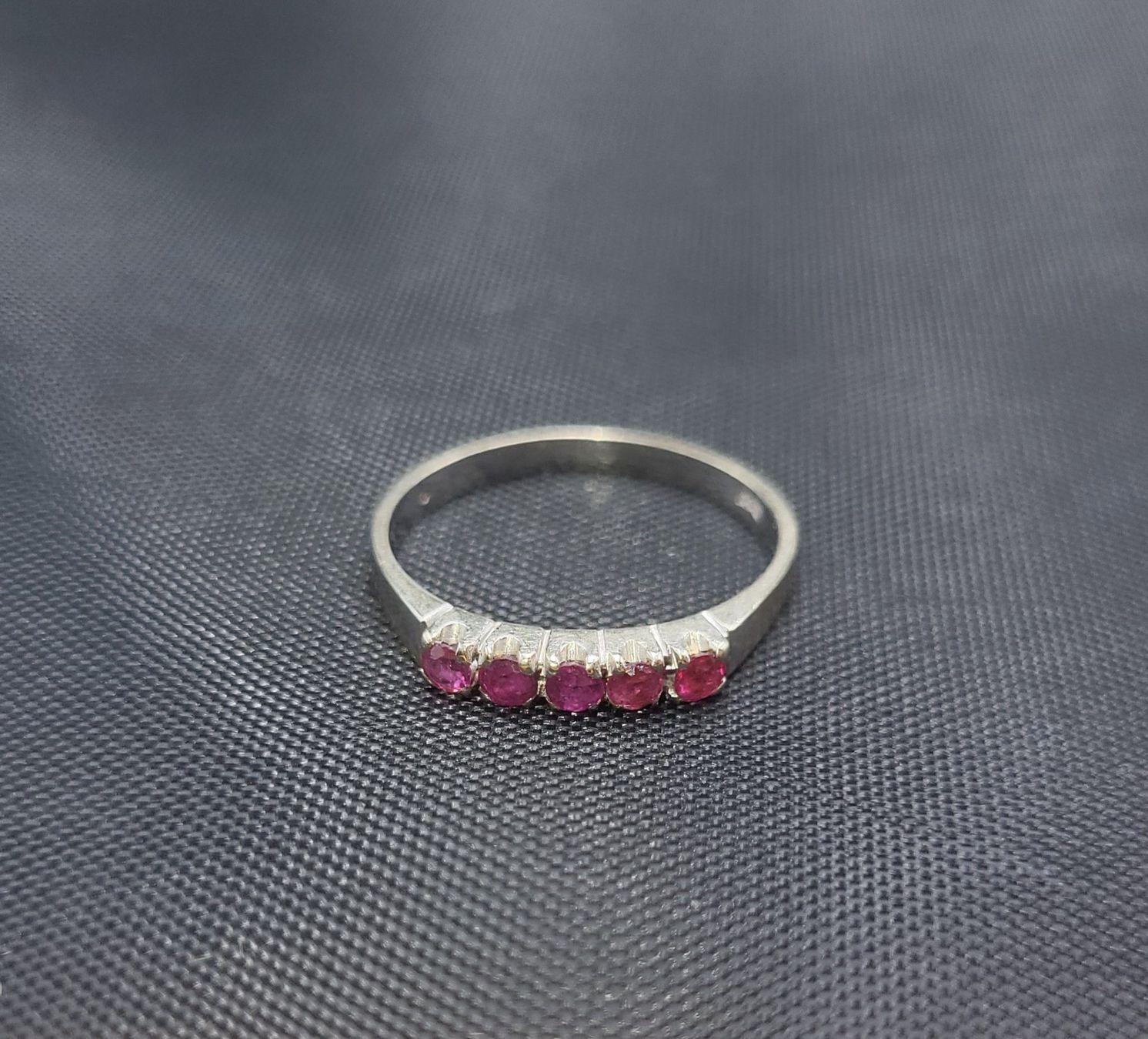 Anelli: 585 Weiss Gold Ring Mit Rubine – Usato da Wald ZH venduto da Dasilver 6