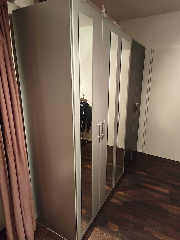 Armoires: Kleiderschrank – D'occasion à Englisberg par domm97