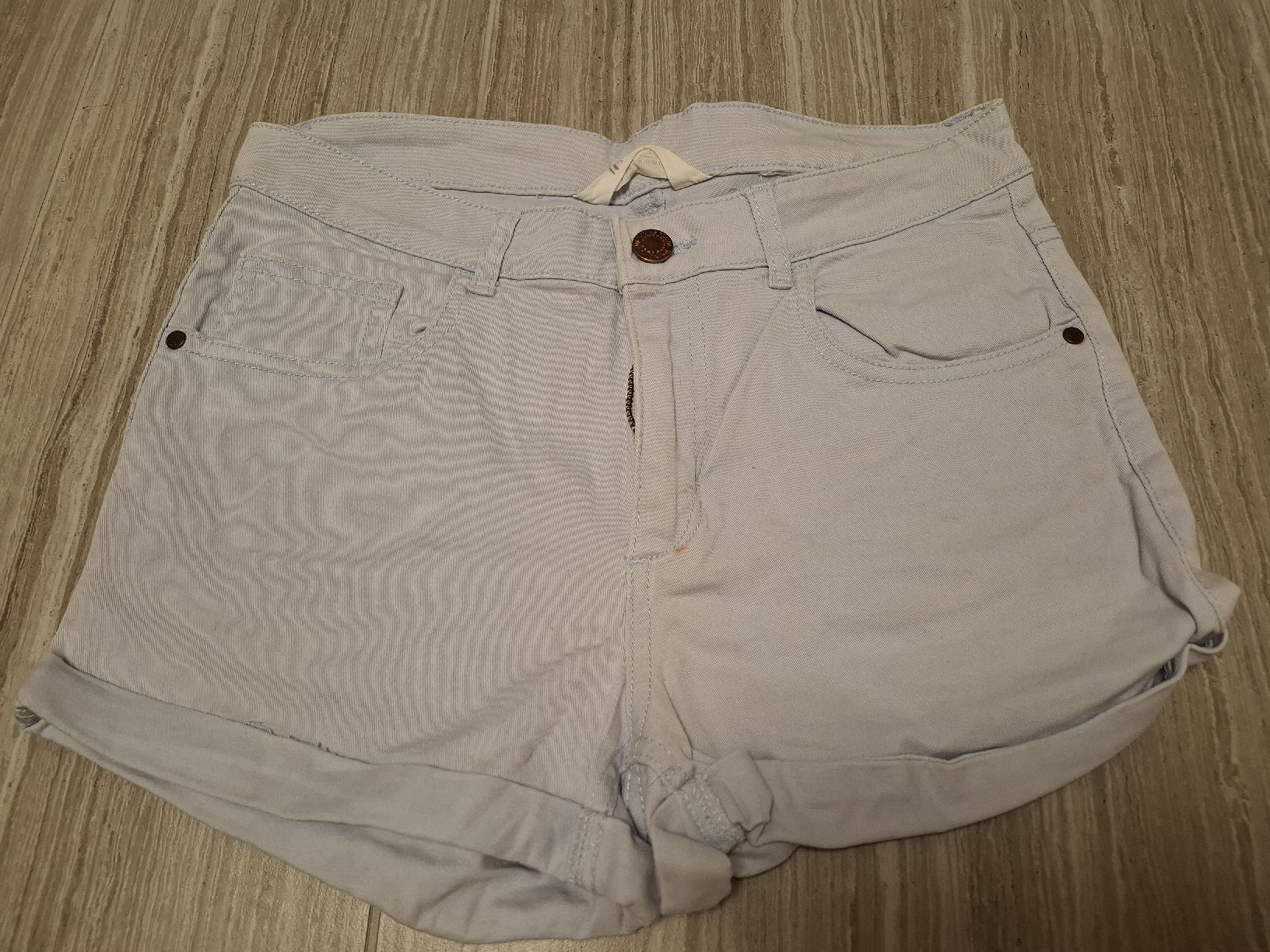 Pantaloni: short bleu ciel taille 170 – Usato da Ecublens FR venduto da ame_y8tq